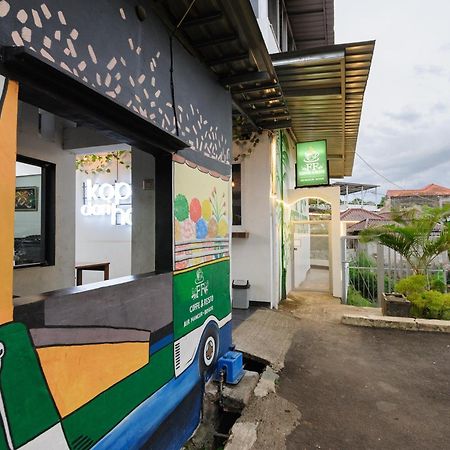 Reddoorz Syariah Near Taman Air Mancur Bogor Hotel Eksteriør billede